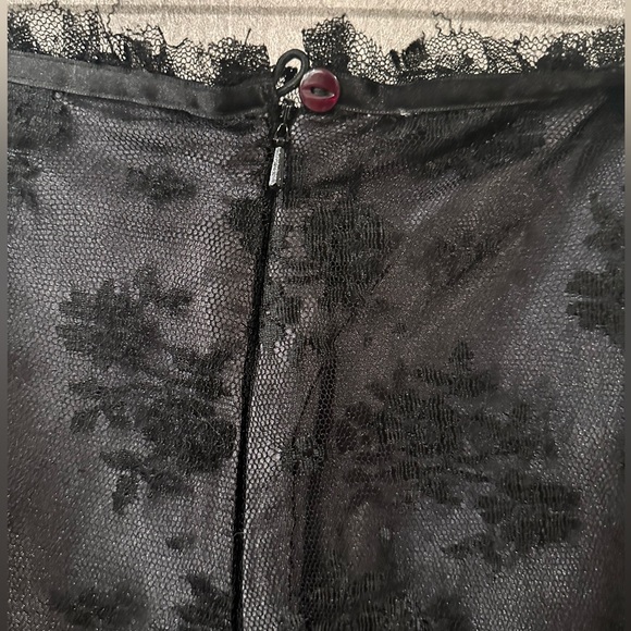 H&M Lace Skirt - Picture 3 of 5